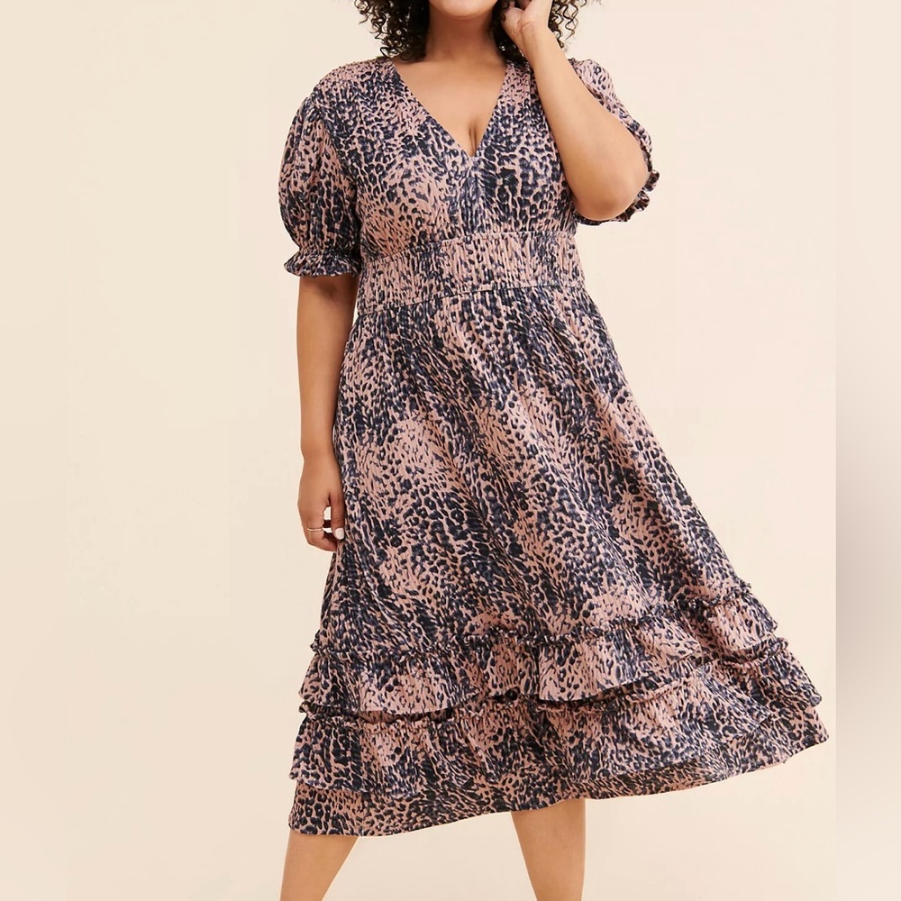 Hutch Ruffle Dress Size Medium Blue Beige/Pink VNeck - Picture 1 of 10